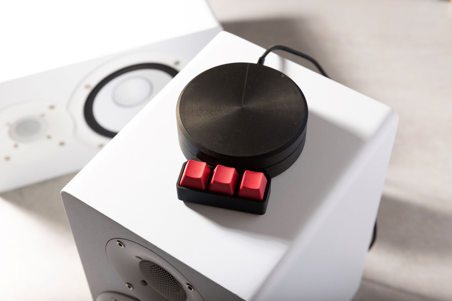 KNOB V2.1: Volume Dial and Macropad with VIA & QMK Customization